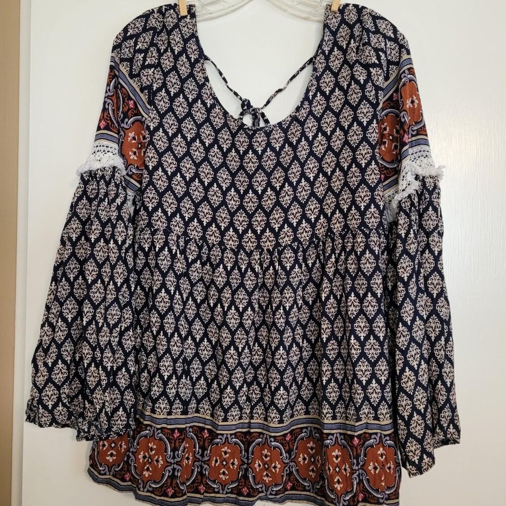 Entro, Large, bell sleeve blouse